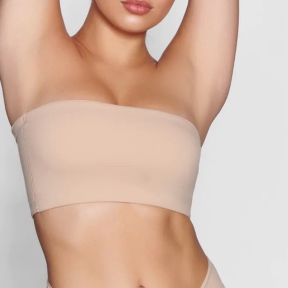 Skims Fits Everybody Fits Everybody Bandeau Bra in Clay - Picture 3 of 7